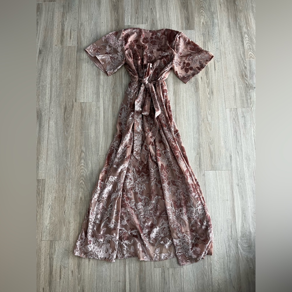 NWT Women’s Baltic Born Uma Velvet Burnout Maxi Dress Pink Floral - Size Medium - Picture 9 of 9